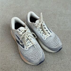 Brooks Adrenaline GTS 24